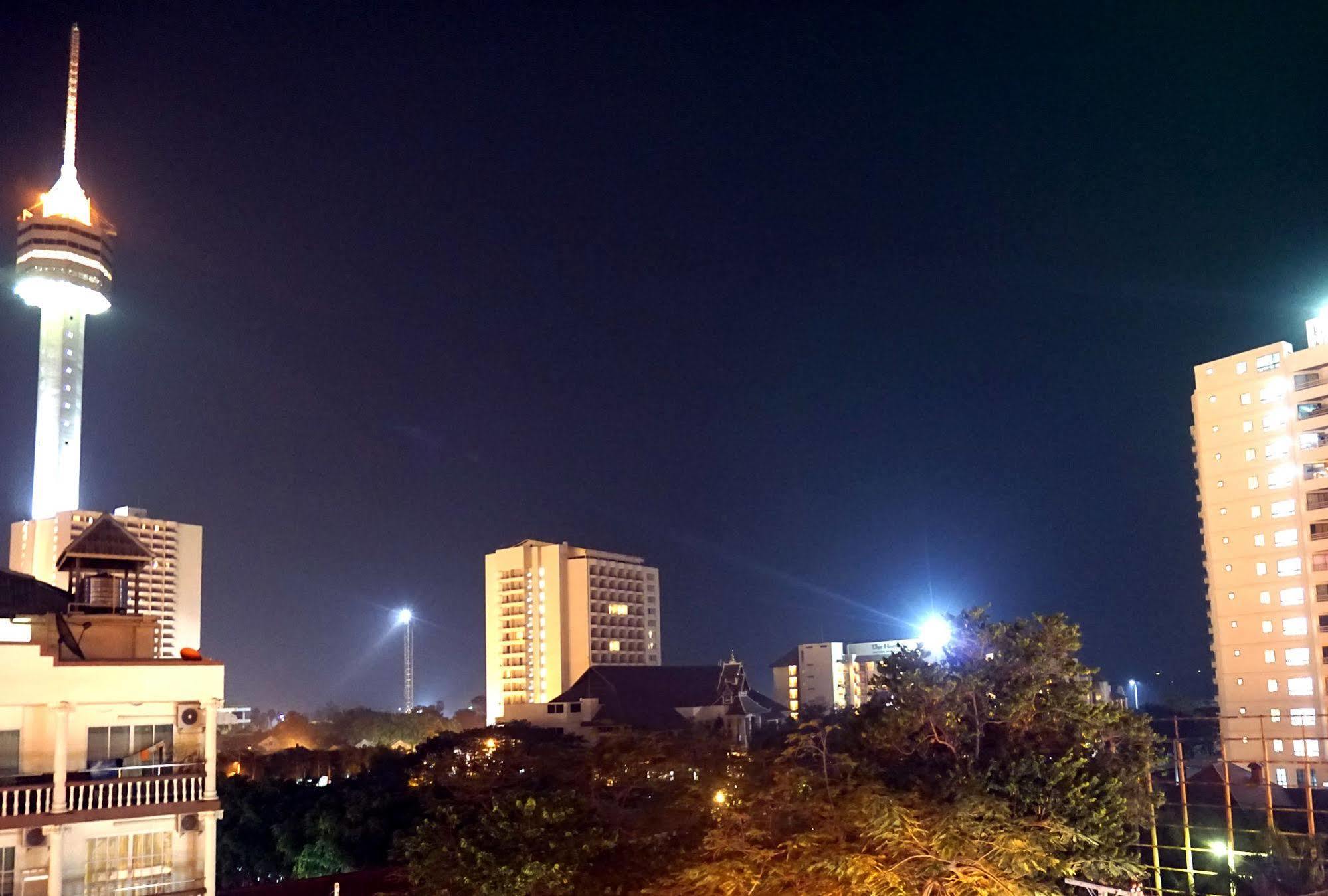 Aya Place Pattaya Εξωτερικό φωτογραφία